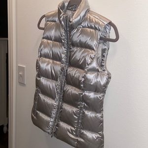 Talbots Puffer Vest w/Down Interior - Silvery Gray S/P In Perfect Condition.